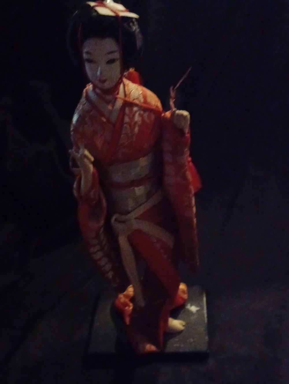 Source Unknown Red and Cream Japanese Geisha Sculpture